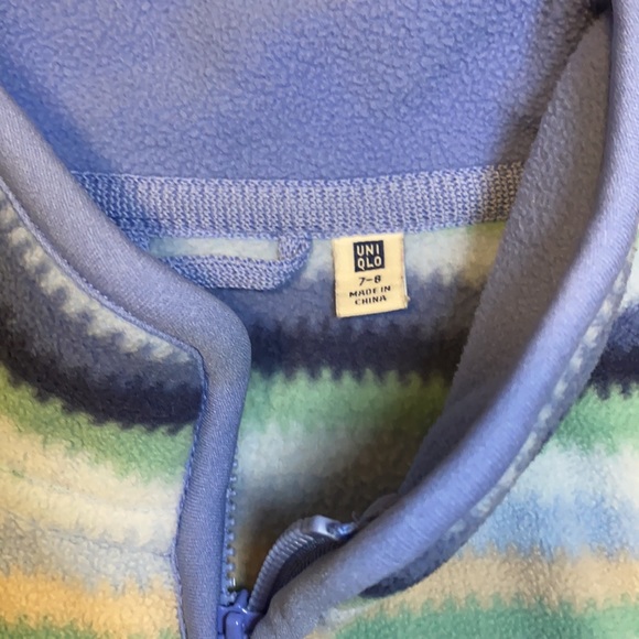 Uniqlo kids 7-8 fleece zip up sweater - Picture 2 of 3